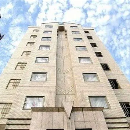 Takamatsu Park Hotel Отели рядом с достопримечательностью «Башня Символ»