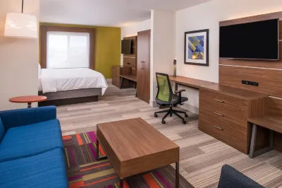 Holiday Inn Express Sierra Vista Hotels near Vista View Resort