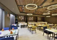Radisson Gurugram Udyog Vihar - bar