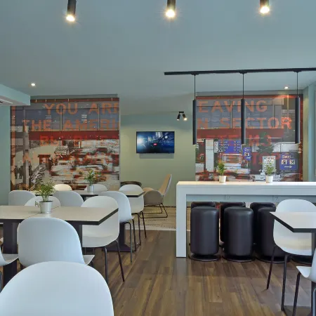 B&B HOTEL Berlin-Dreilinden