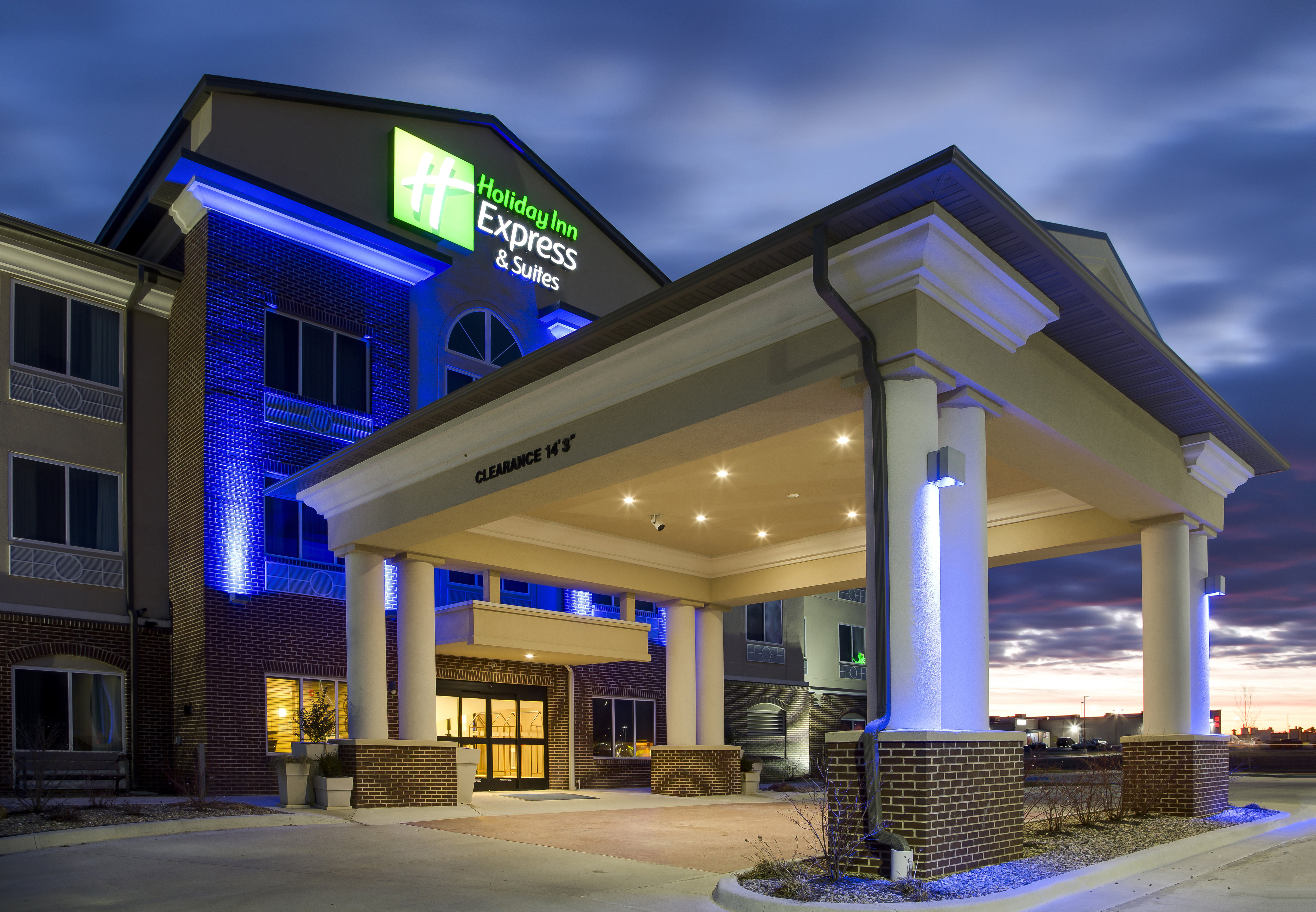 Holiday Inn Express & Suites Nevada, an Ihg Hotel