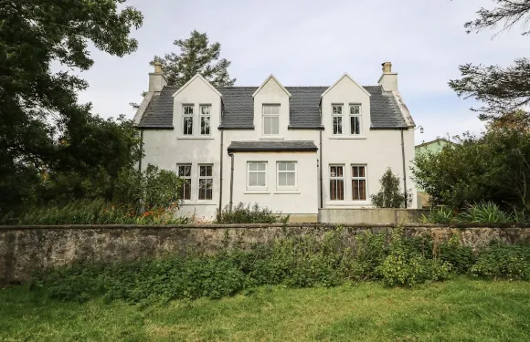 特羅特尼施小屋酒店