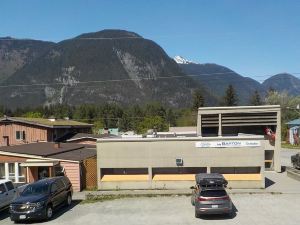 Bella Coola Cumbrian Inn