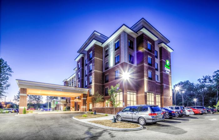 Holiday Inn Express & Suites CLEVELAND WEST - WESTLAKE by IHG
