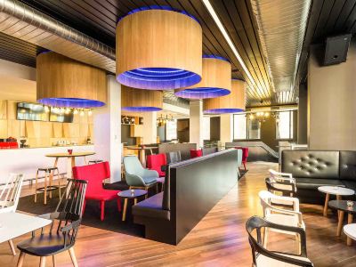 Ibis Adelaide