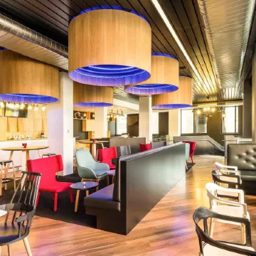 Ibis Adelaide Отели рядом с достопримечательностью «Площадь Виктория»