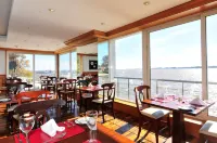 Radisson Colonia Del Sacramento Hotel Hotels in Real de San Carlos