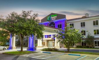 Holiday Inn Express & Suites Silver Springs-Ocala