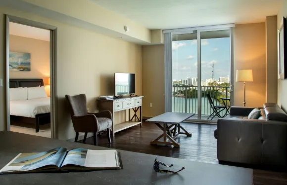 格蘭德灣馬爾阿祖爾邁阿密灣公寓酒店