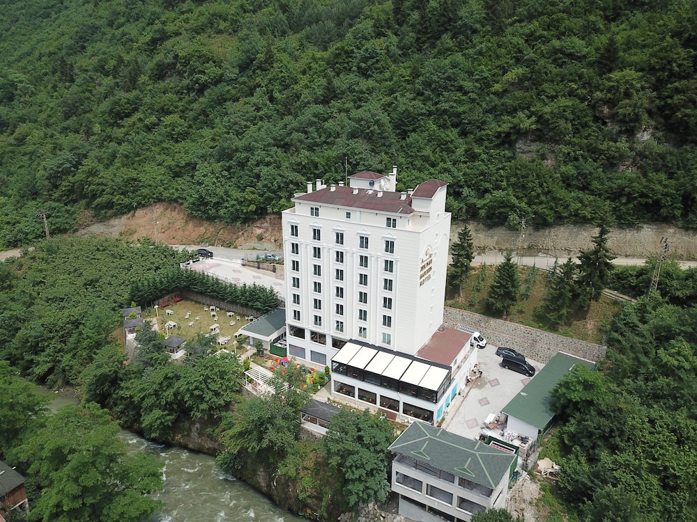 Jolnar Garden Hotel