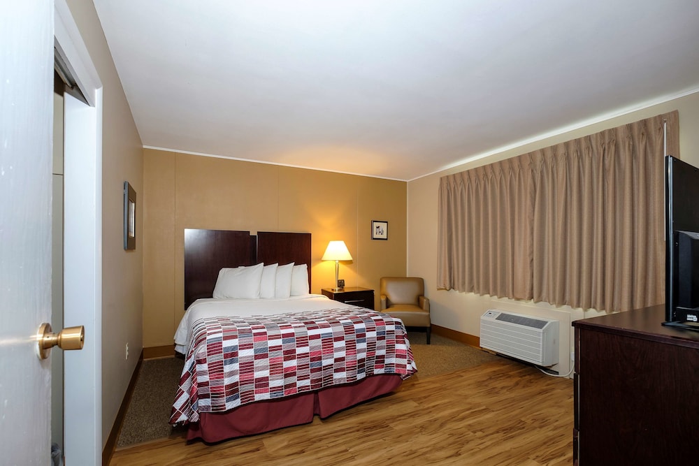 Red Roof Inn and Suites Herkimer