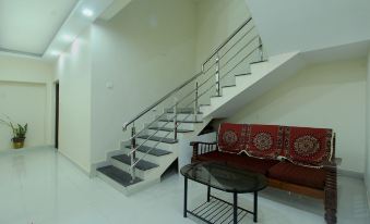 OYO 26193 Hotel Maple Suites