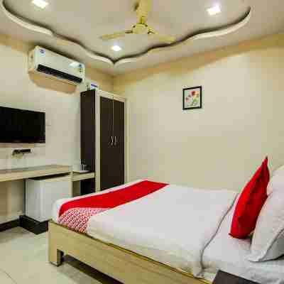 OYO 13584 Hotel Ruchi Rooms