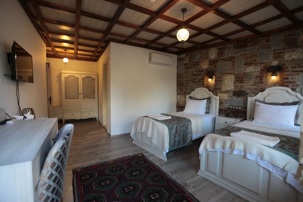 Celsus Boutique Hotel