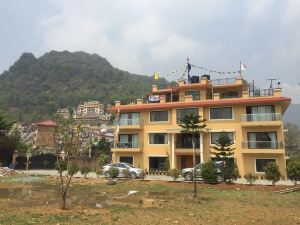 Drongpa Suites