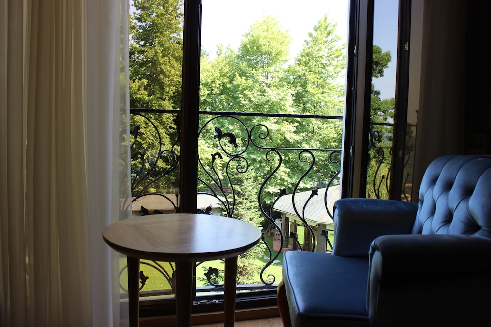 Lale Hotel