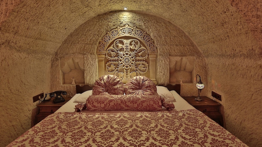 Phocas Cave Suites