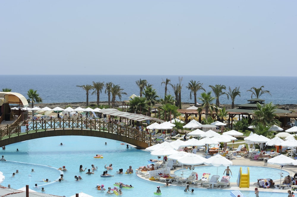 Oz Hotels İncekum Beach Resort