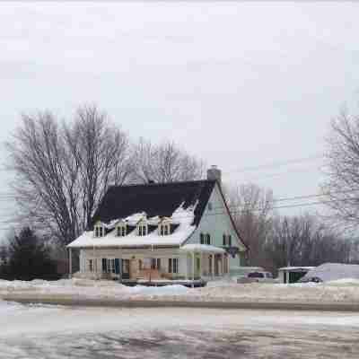 Hotels Hébert Hotel Exterior
