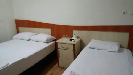 Can Hotel Отели рядом с достопримечательностью «Emir Sultan Cami»