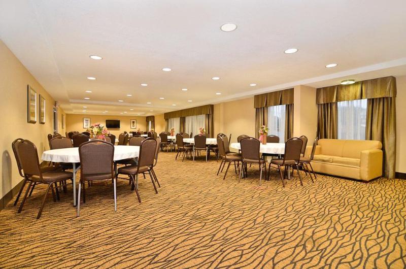 Country Inn & Suites by Radisson, Alpharetta, GA