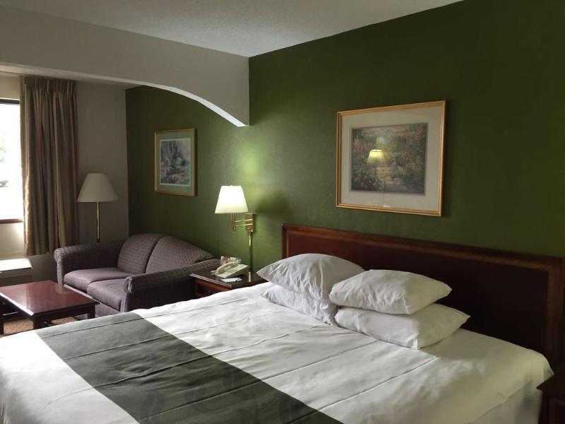 Quality Inn & Suites Kearneysville - Martinsburg