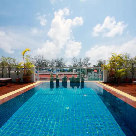 Rayaburi Hotel, Patong
