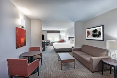 Holiday Inn Express & Suites Shreveport South - Park Plaza