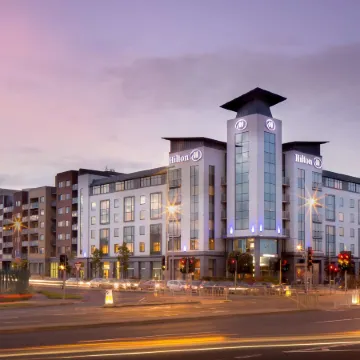 Hilton Dublin Airport Отели рядом с достопримечательностью «Клонтарф»