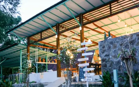 Makarma Resort Lombok Отели в г. Lembah Sari