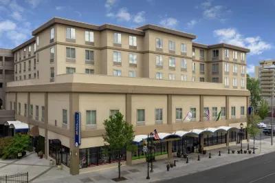 Hilton Garden Inn Yakima Downtown Các khách sạn gần Yakima County Stadium