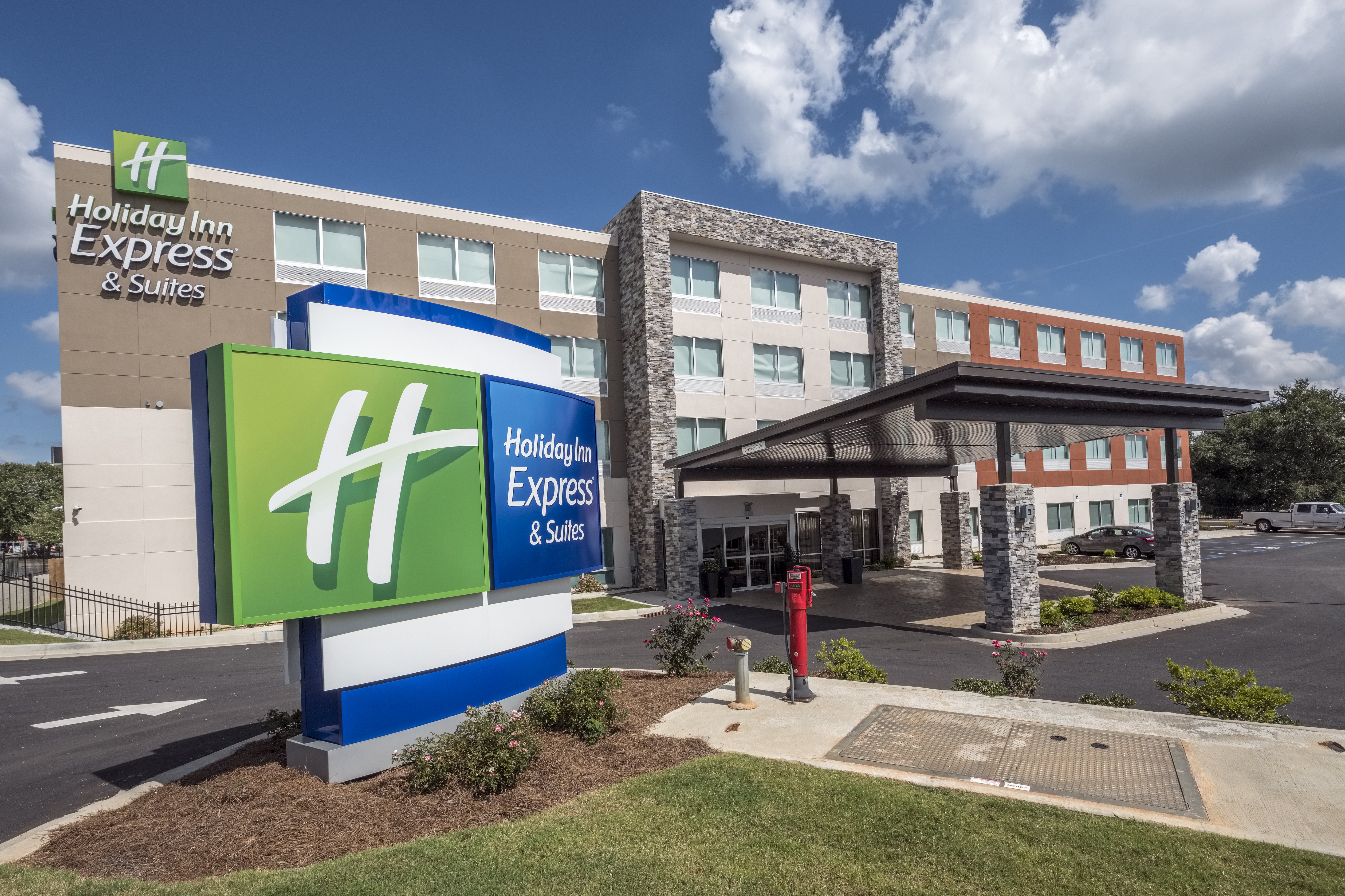 Holiday Inn Express & Suites Commerce, an Ihg Hotel