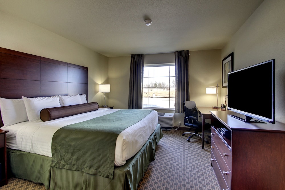 Cobblestone Hotel & Suites - Newton