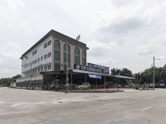 Top Garden Hotel Hutan Melintang Perak Hilir Perak 2021 Room Price Deals Review Trip Com