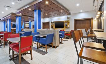 Holiday Inn Express & Suites Painesville - Concord