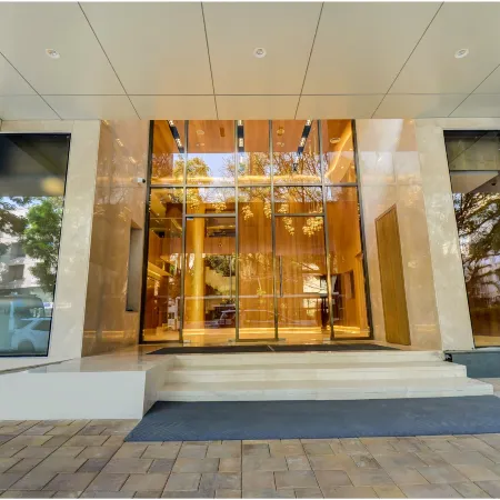 Vividus Hotel Отели рядом с достопримечательностью «Торговый центр Mantri Square»