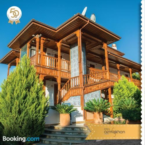 Hotel Azmakhan - Housity