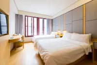 JI Hotel (Shanghai The Bund Jiujiang Road) Hotels near Shanghaixingkong Art Museum