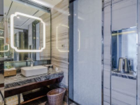 芦山金丝楠大酒店 - 豪华标准间A