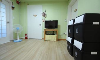 Gera Guesthouse - Hostel