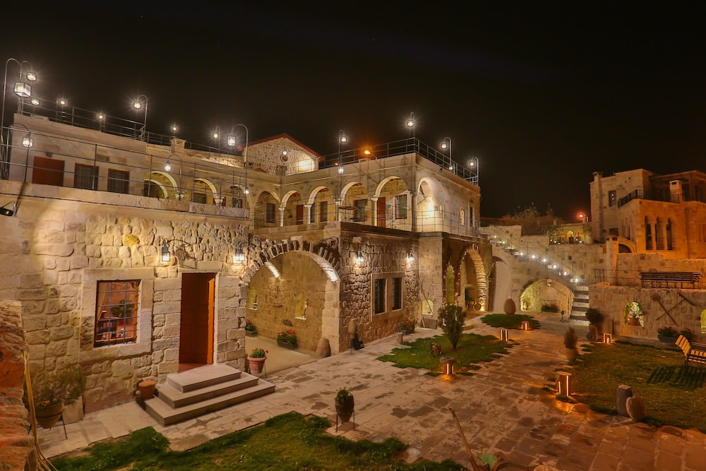 Acropolis Cave Suites