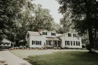 The Bond 1835 Hotels in Skaneateles