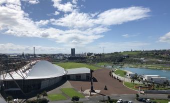 Ramada Suites by Wyndham Auckland Manukau Pacific Centre