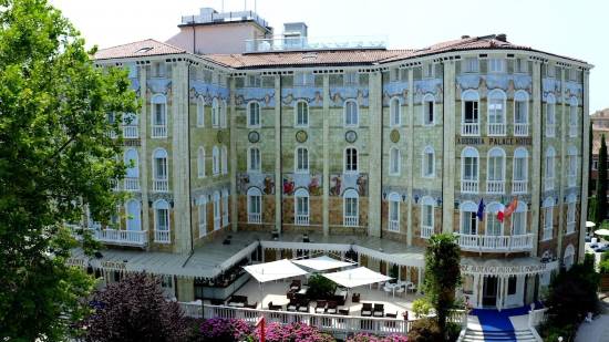 Ausonia Hungaria Venice Lido Latest Price Reviews Of Global Hotels 2021 Trip Com