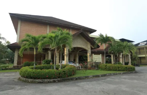 山口洋織機度假村