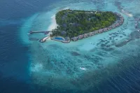 Taj Coral Reef Resort & Spa Maldives فنادق في Hembadhu