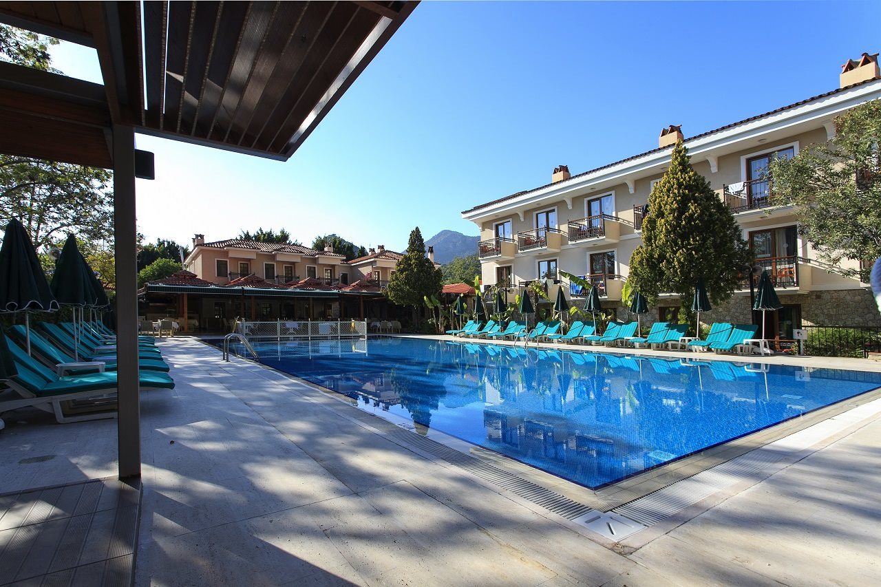 Perdikia Hill Hotel and Villas