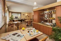 Brit Hotel Essentiel Cahors Nord Hotels in Mercuès