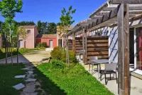 Terres de France - le Domaine de Bacchus Hotels in Saint-Christol