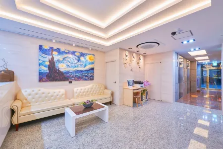 Hound Hotel Sangmu Отели рядом с достопримечательностью «1913 Сонджёнский рынок станций»